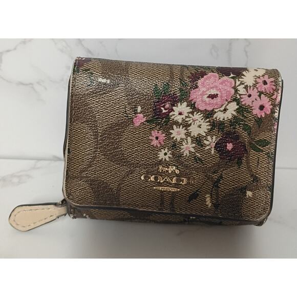 COACH Small Tri-Fold Wallet in Signature Coated Canvas w/ Floral Print - EUC - Picture 1 of 7